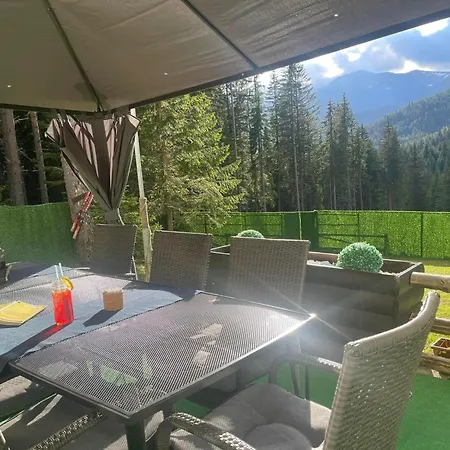 فندق Ivan & Petar